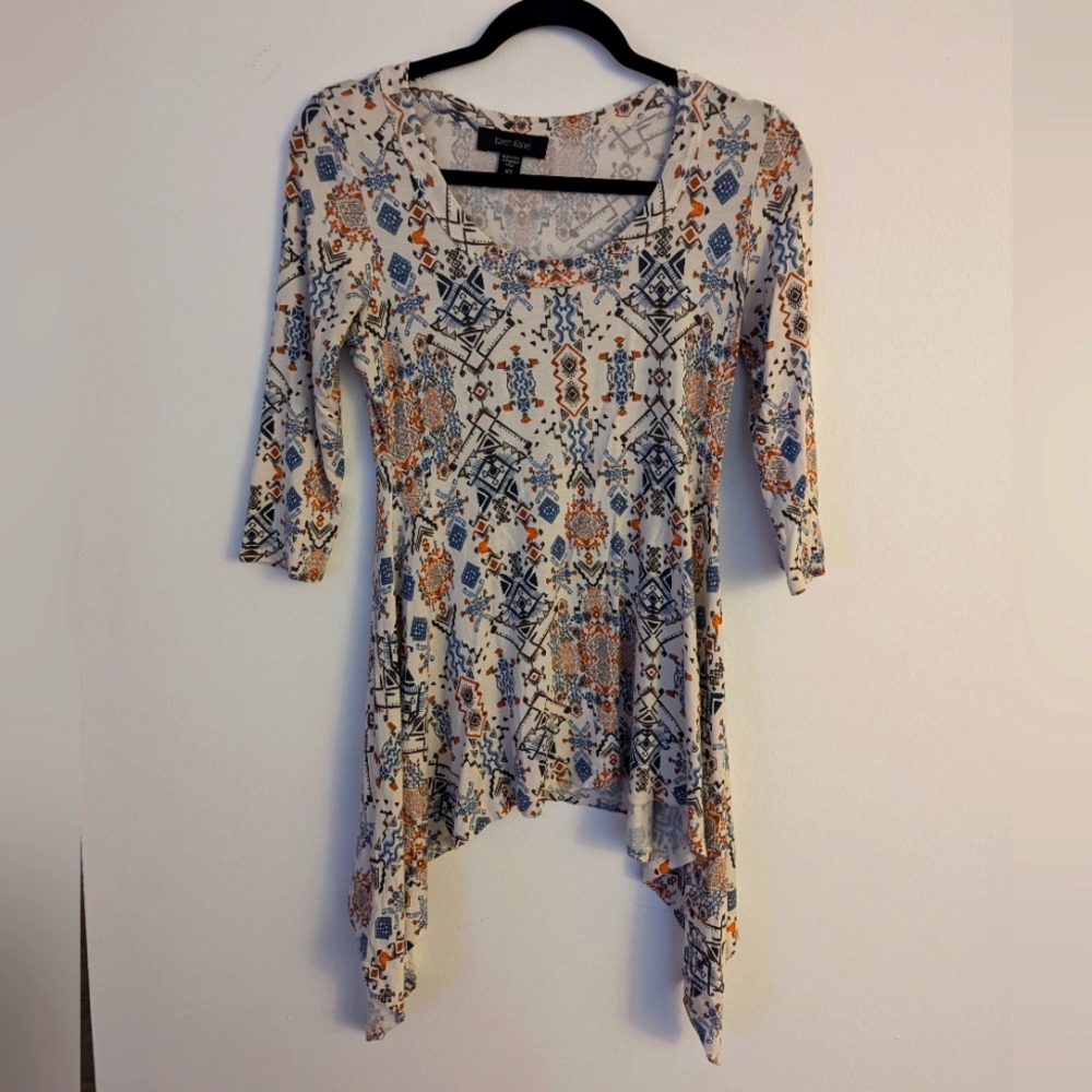 XS Karen Kane Handkerchief Top